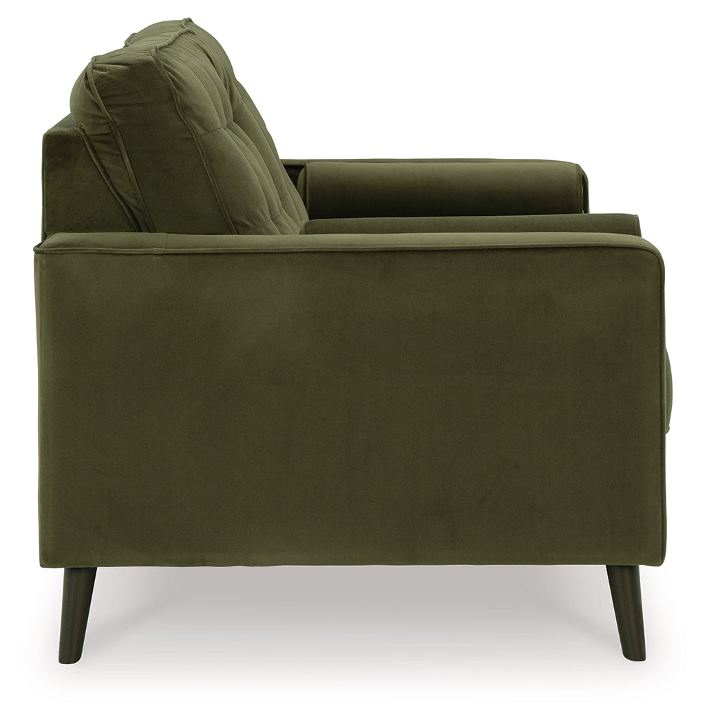 Reveon Lakes Living Room