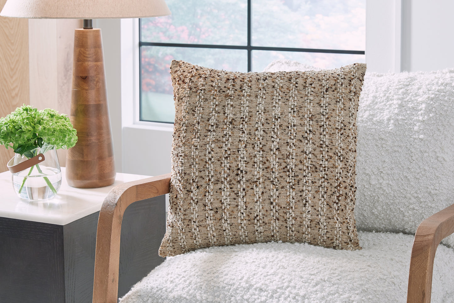 The Furniture Outlets - Ashley Furniture - Vorlane Pillows - Pillow (4/CS) / Tan/Brown/White - A1001046