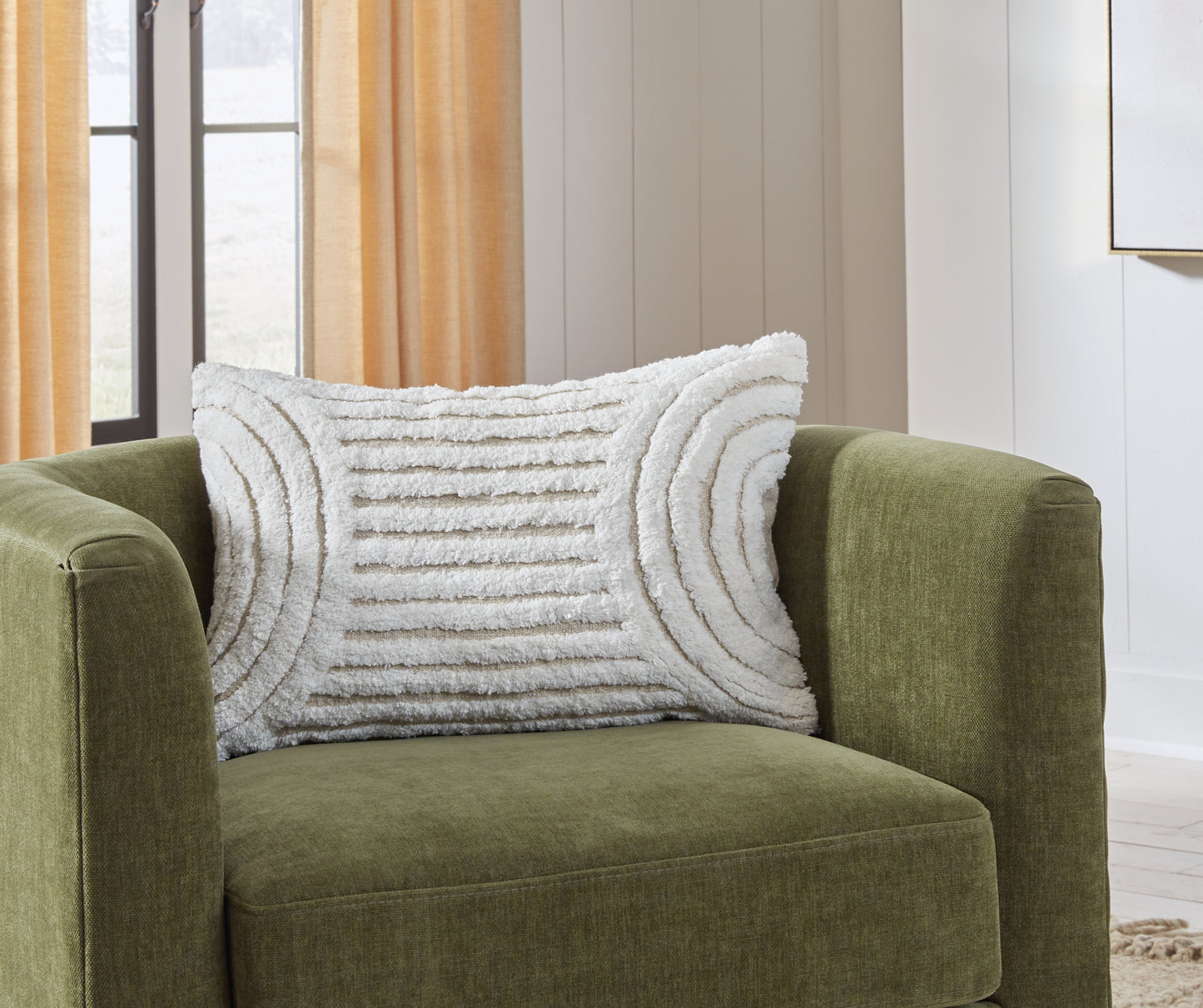 The Furniture Outlets - Ashley Furniture - Farissen Pillows - Pillow (4/CS) / White/Tan - A1001062