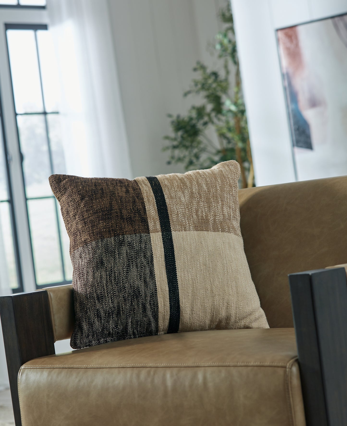 The Furniture Outlets - Ashley Furniture - Adrielton Pillows - Pillow (4/CS) / Black/Brown/Tan - A1001065