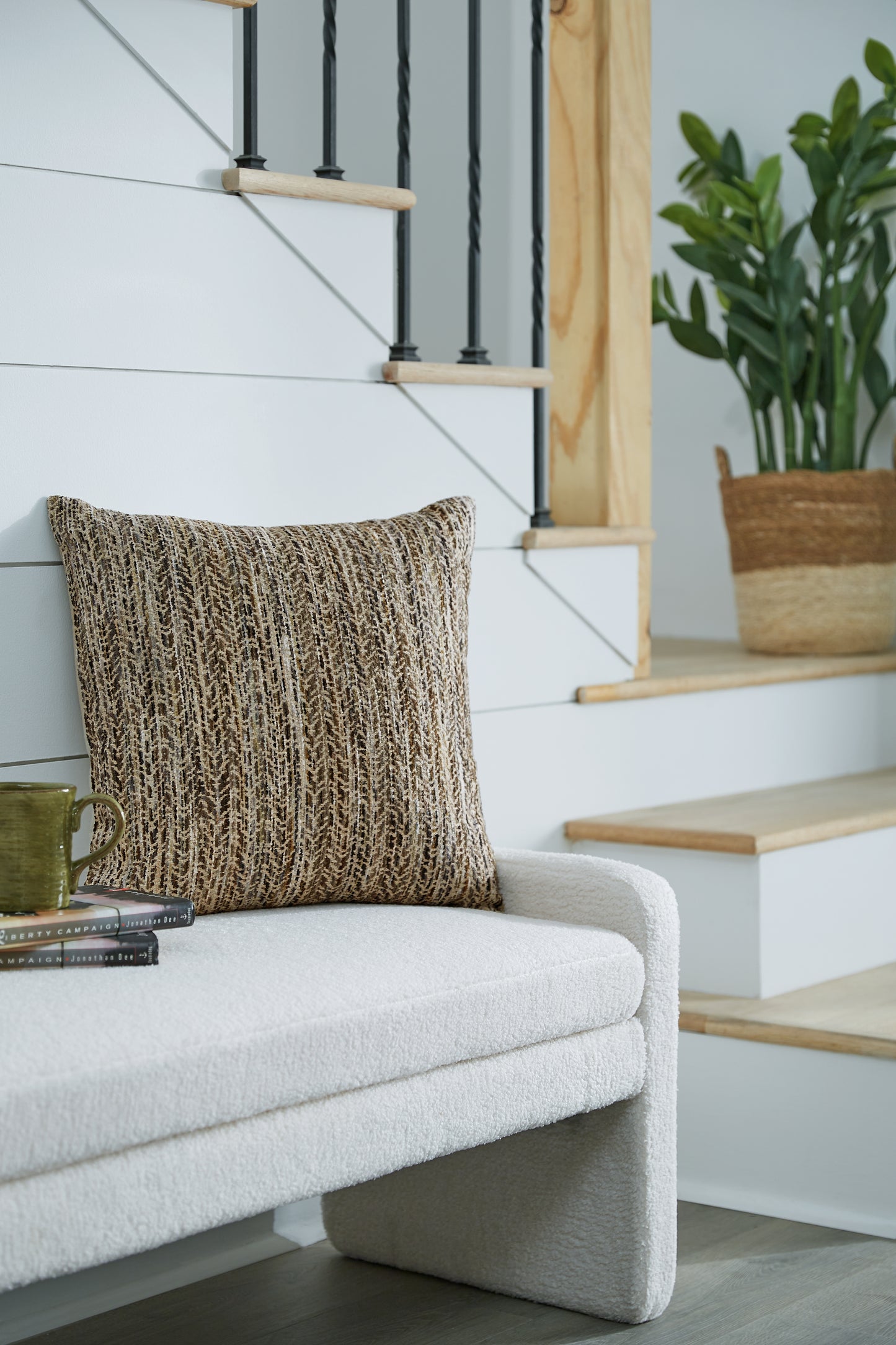 The Furniture Outlets - Ashley Furniture - Jayner Pillows - Pillow (4/CS) / Multi - A1001069
