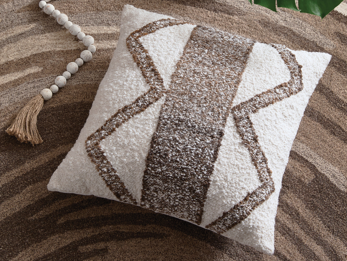 The Furniture Outlets - Ashley Furniture - Brettwood Pillows - Pillow (4/CS) / Ivory/Brown - A1001125