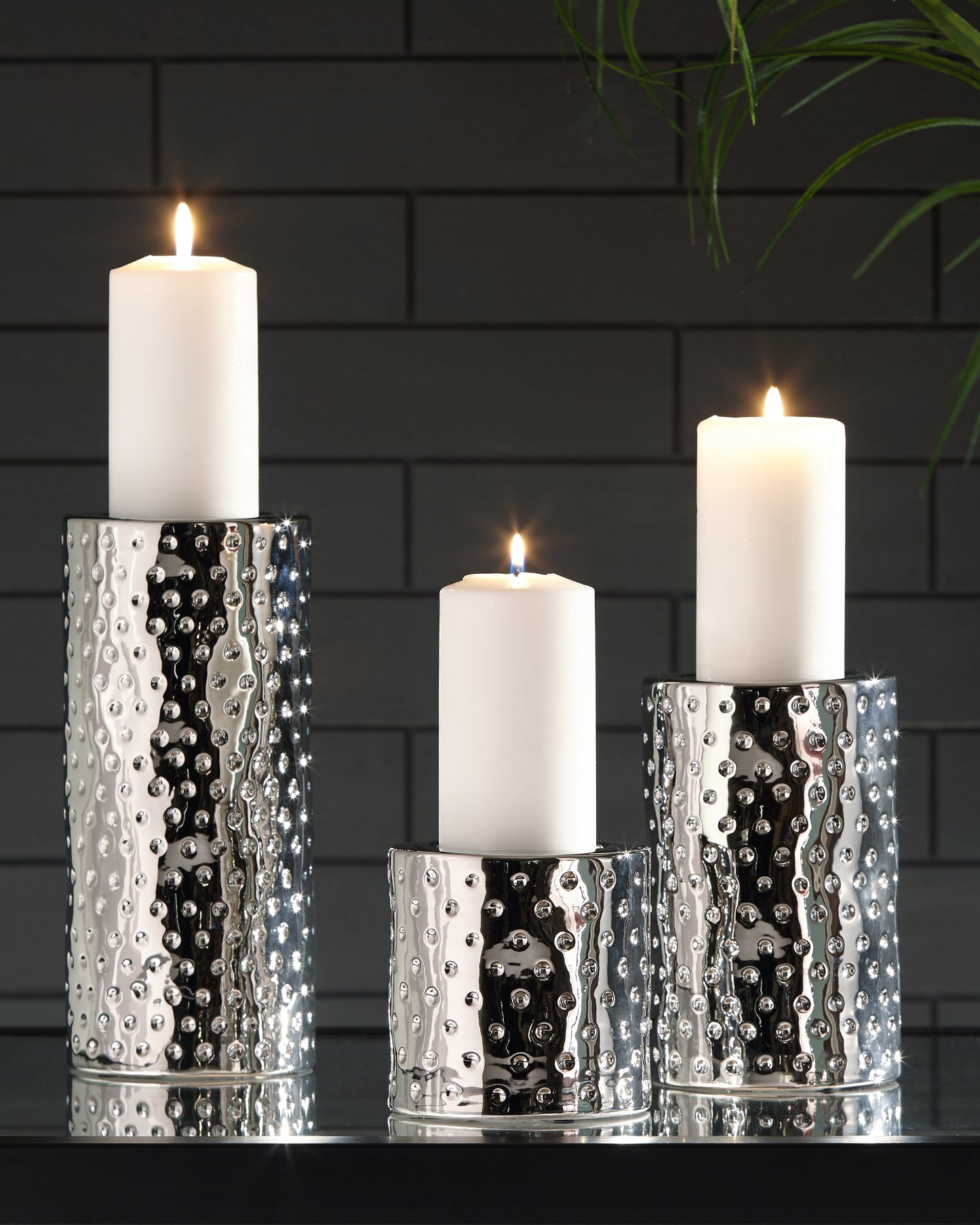 The Furniture Outlets - Ashley Furniture - Marisa Candle Holder - Candle Holder Set (3/CN) / Silver Finish - A2000460