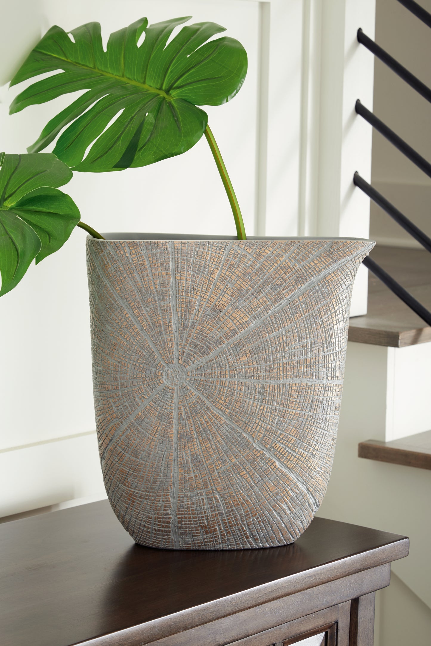 The Furniture Outlets - Ashley Furniture - Ardenley Vase - Vase (2/CS) / Antique Gold Finish - A2000608