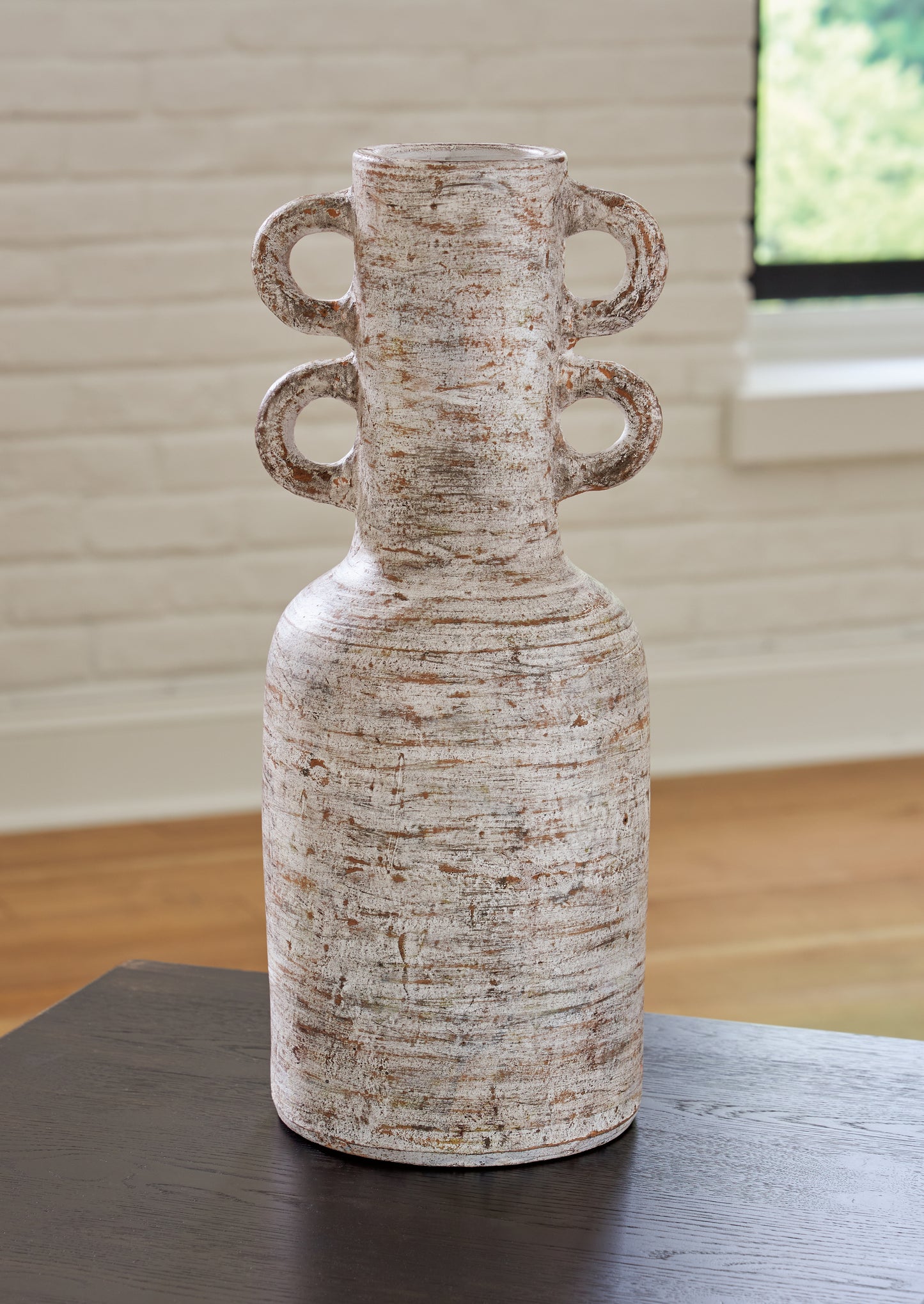 The Furniture Outlets - Ashley Furniture - Wellbridge Vase - Vase / Distressed White - A2000609