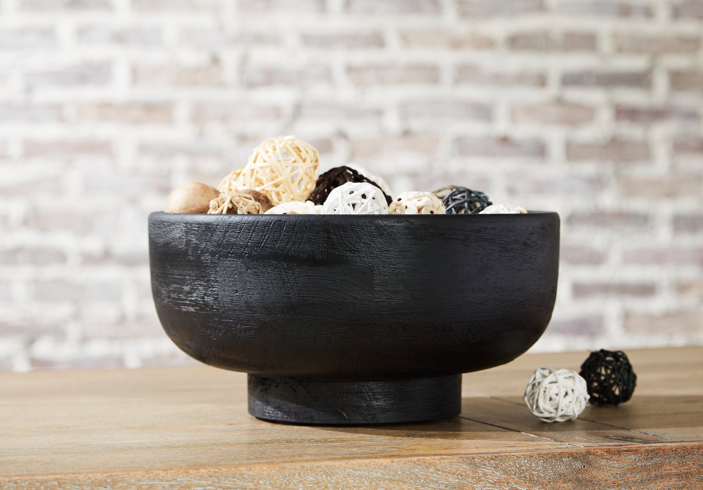 The Furniture Outlets - Ashley Furniture - Brynnington Bowl - Bowl / Black - A2000611