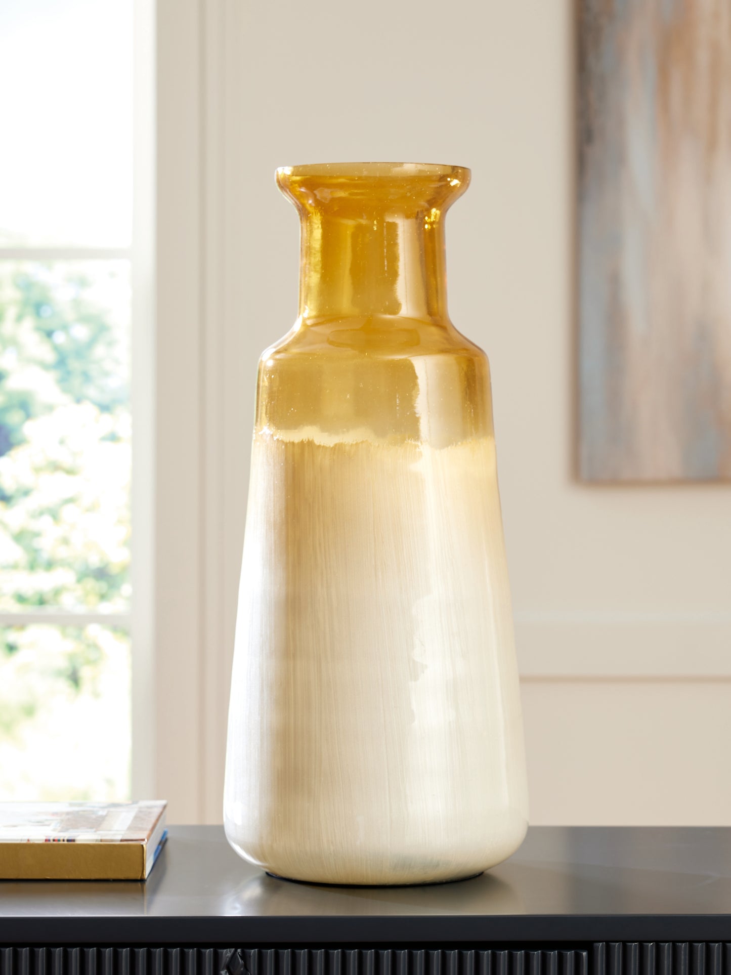 The Furniture Outlets - Ashley Furniture - Wynburg Vase - Vase / White/Amber - A2000723