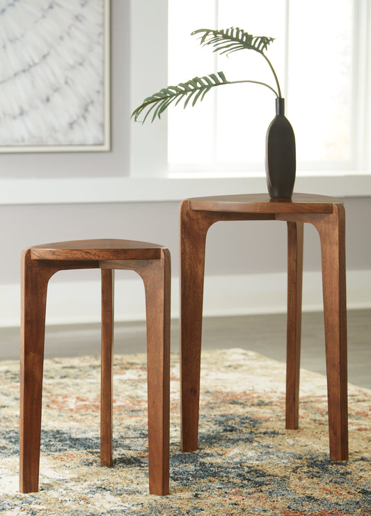 The Furniture Outlets - Ashley Furniture - Brynnleigh Accent Table (Set of 2) - Accent Table Set (Set of 2) / Medium Brown - A4000607