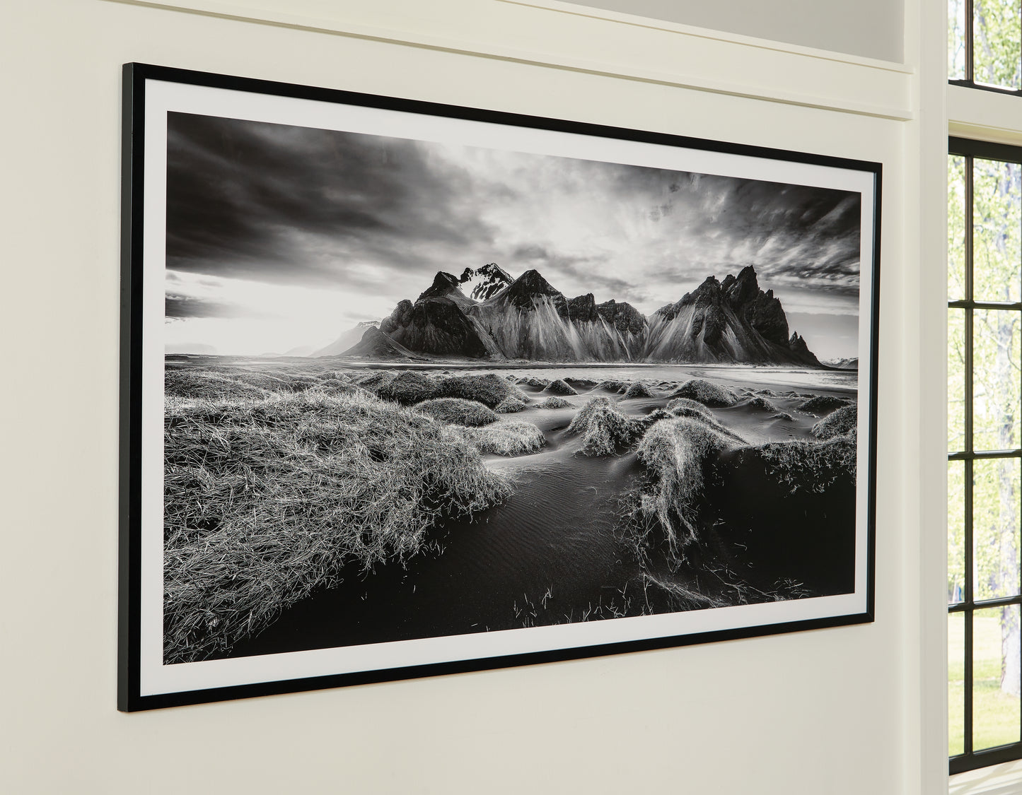 The Furniture Outlets - Ashley Furniture - Delstone Wall Decor - Wall Art / Black/White - A8000424