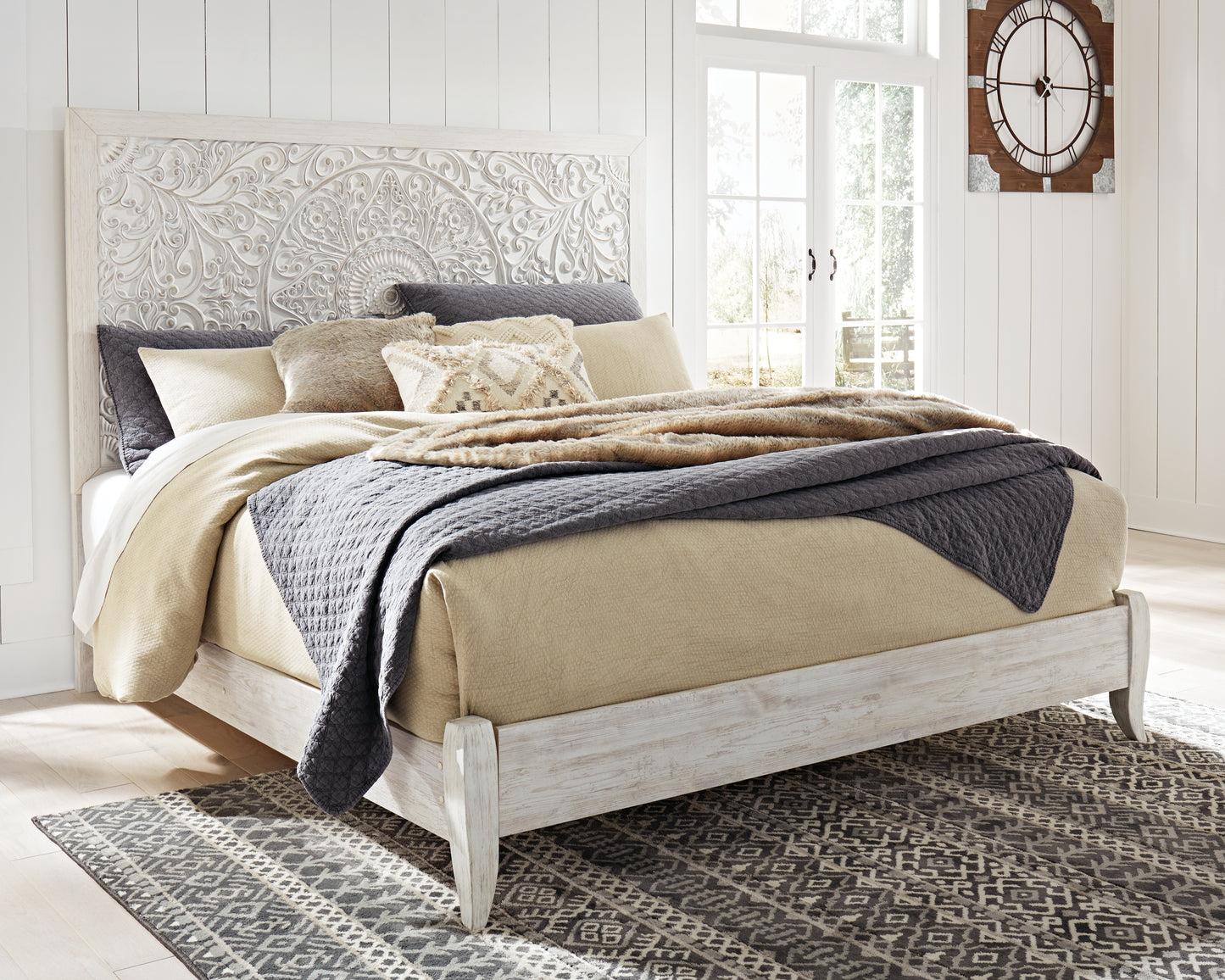 The Furniture Outlets - Ashley Furniture - Paxberry Bedroom - King Panel Bed / Whitewash - B181B10