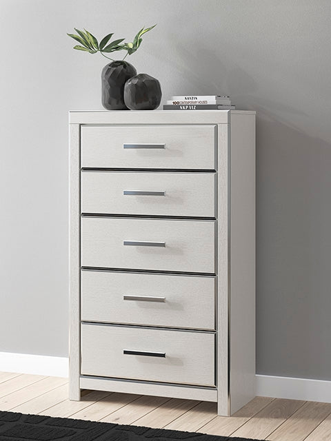 The Furniture Outlets - Ashley Furniture - Zuraleus Bedroom - Five Drawer Chest / White - PCB3381-46