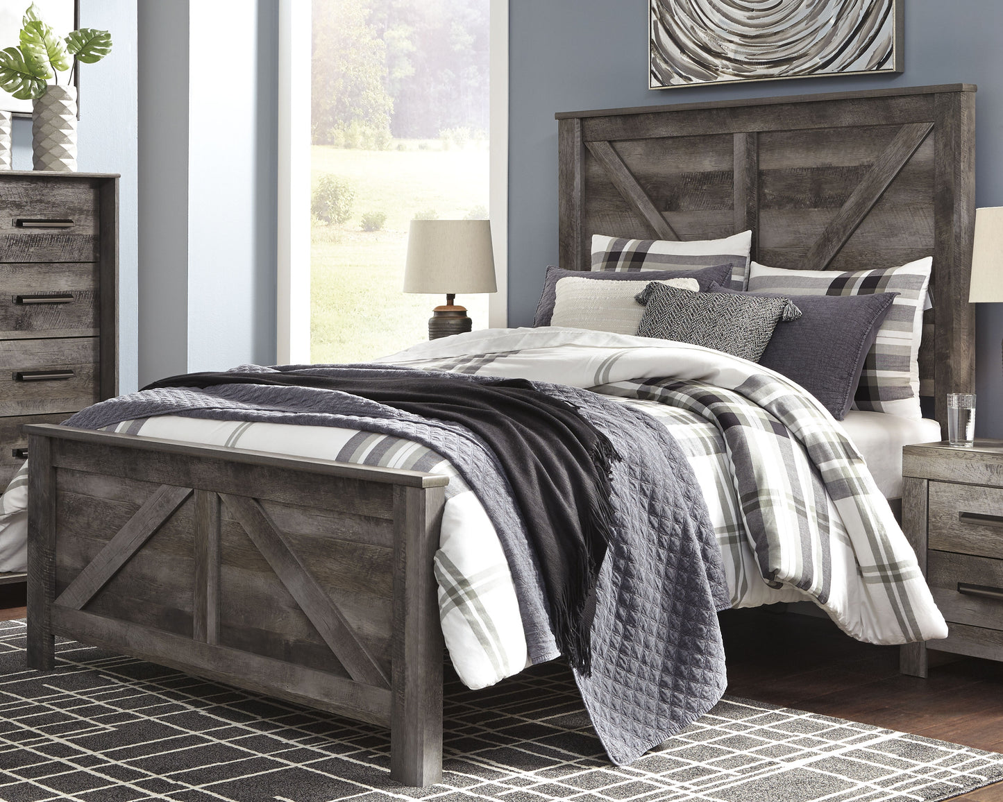The Furniture Outlets - Ashley Furniture - Wynnlow Bedroom - Queen Crossbuck Panel Bed / Gray - B440B9