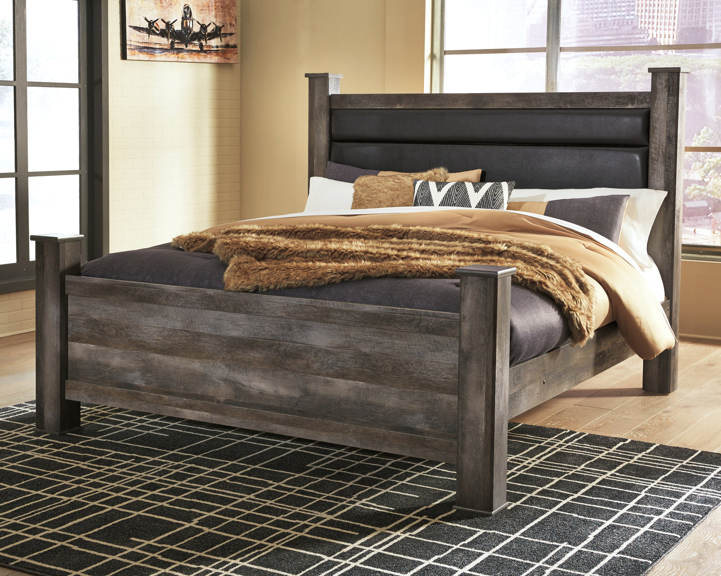 The Furniture Outlets - Ashley Furniture - Wynnlow Bedroom - King Poster Bed / Gray - B440B6
