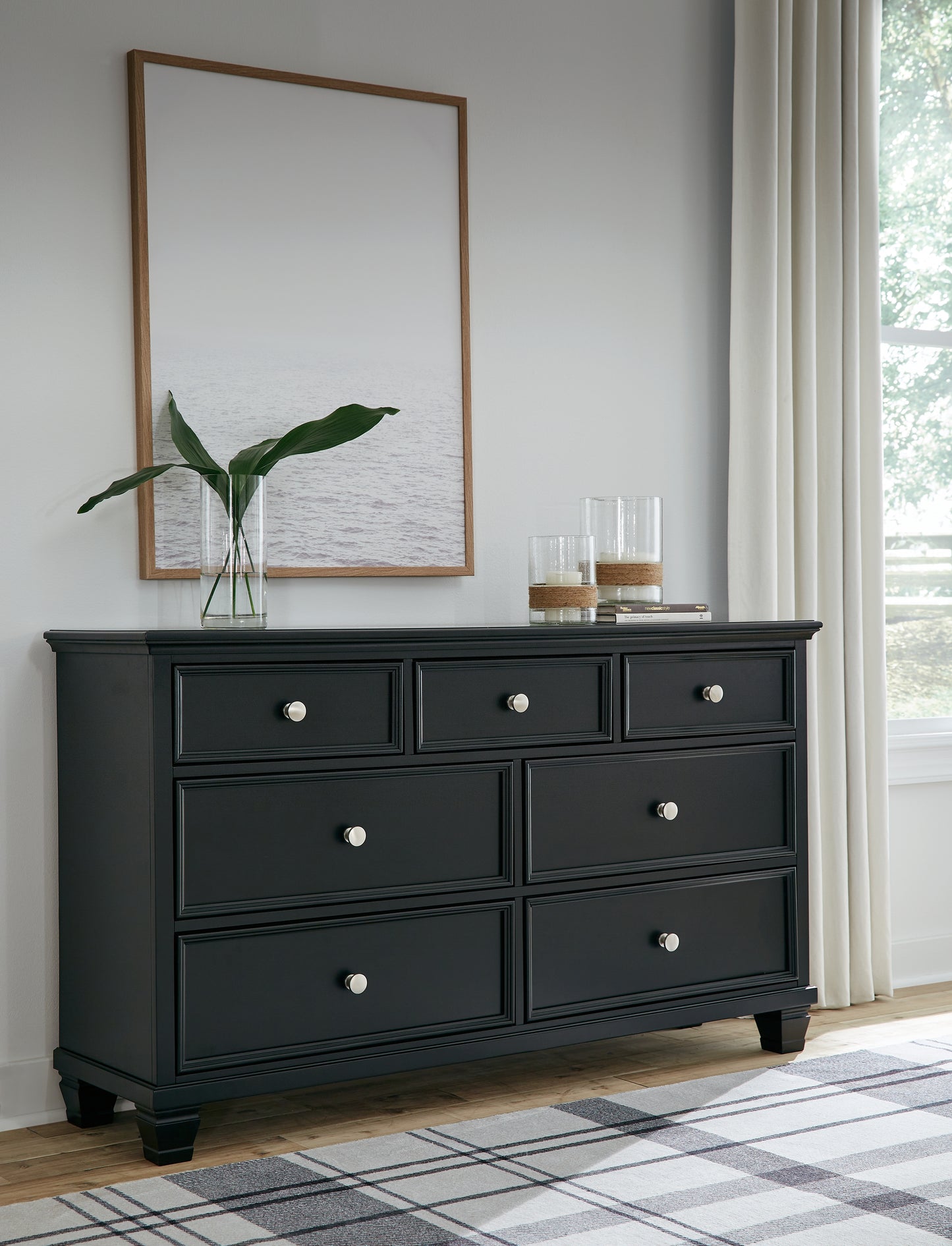 The Furniture Outlets - Ashley Furniture - Lanolee Bedroom - Dresser / Black - B687-31