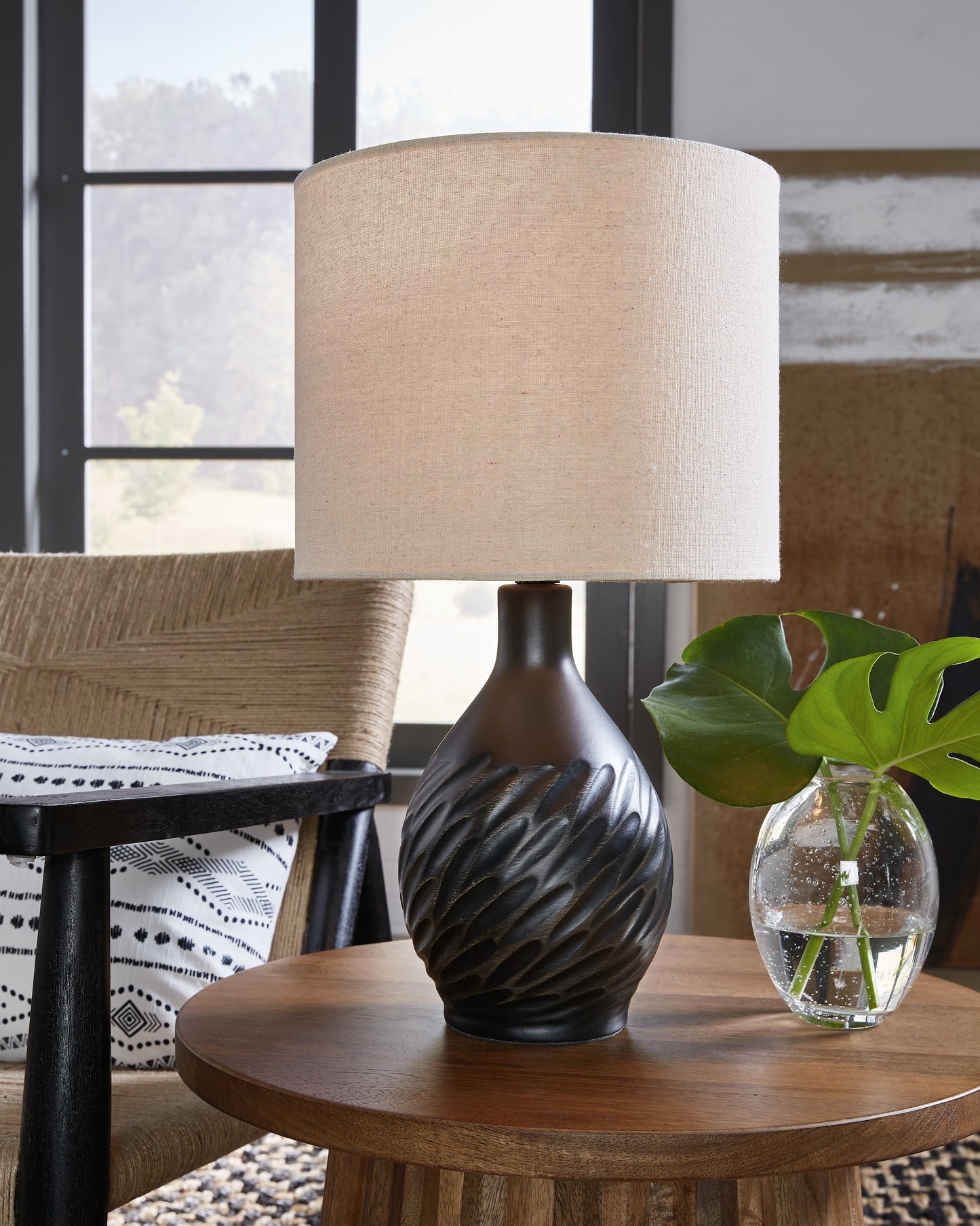 The Furniture Outlets - Ashley Furniture - Garinton Lighting - Ceramic Table Lamp (1/CN) / Black - L180184