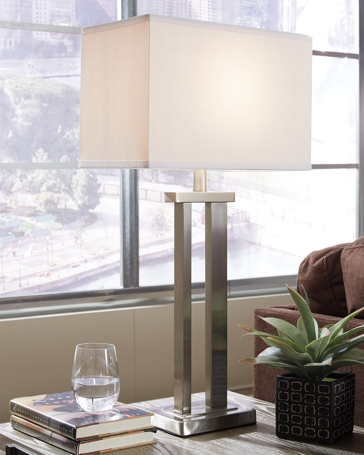 The Furniture Outlets - Ashley Furniture - Aniela Lighting - Metal Table Lamp (Set of 2) / Bronze Finish - L204074