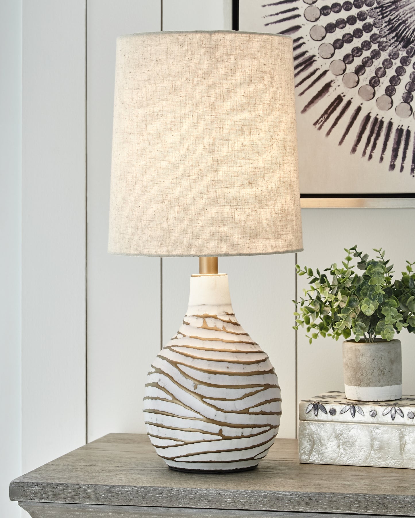The Furniture Outlets - Ashley Furniture - Aleela Lighting - Table Lamp (Set of 2) / White/Gold Finish - L204194X2