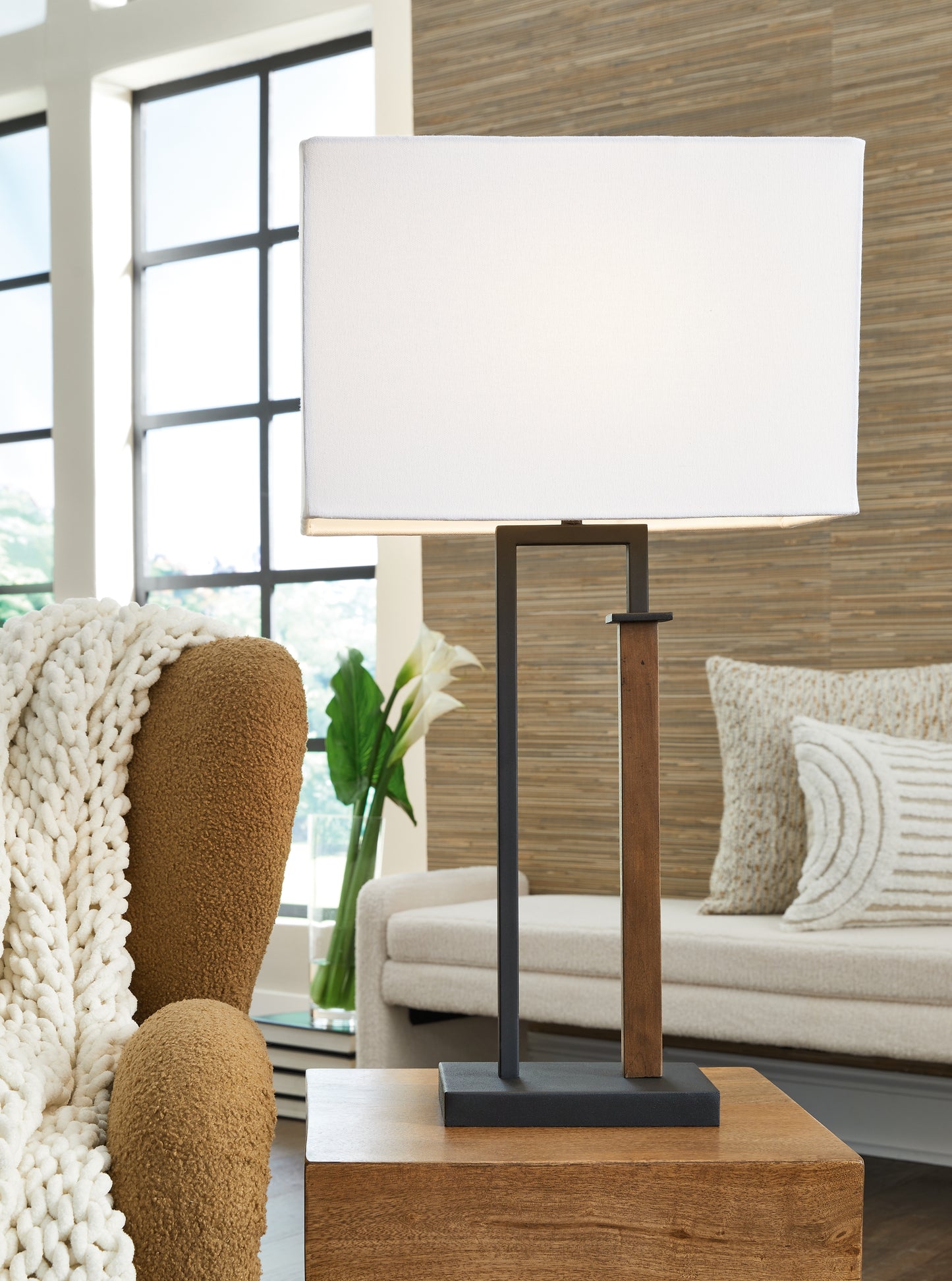 The Furniture Outlets - Ashley Furniture - Voslen Lighting - Metal Table Lamp (Set of 2) / Black/Brown - L204554