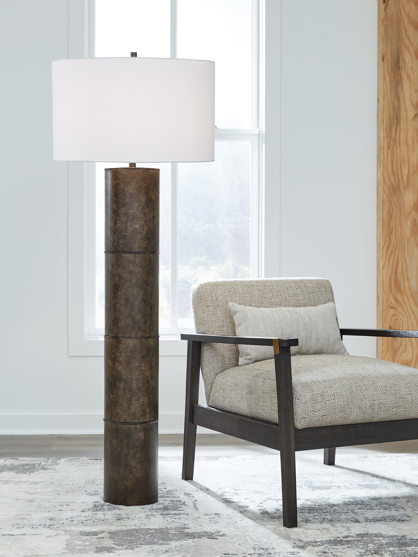 The Furniture Outlets - Ashley Furniture - Jebson Lighting - Metal Floor Lamp (1/CN) / Dark Bronze Finish - L235791