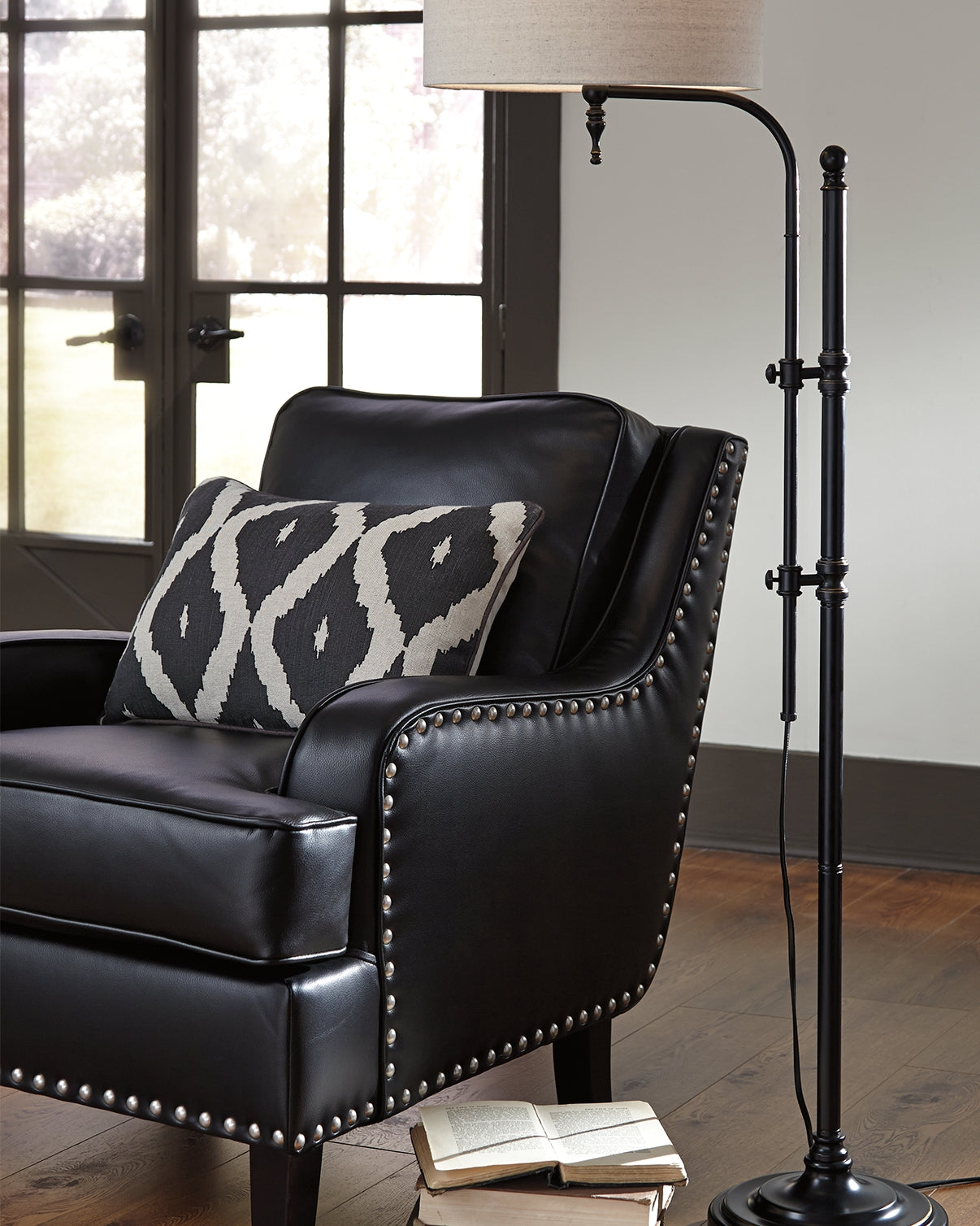 The Furniture Outlets - Ashley Furniture - Anemoon Lighting - Metal Floor Lamp (1/CN) / Black - L734251
