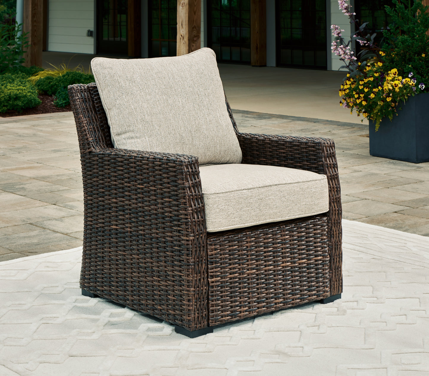 The Furniture Outlets - Ashley Furniture - Brook Ranch Outdoor - Lounge Chair w/Cushion (1/CN) / Brown - P465-820