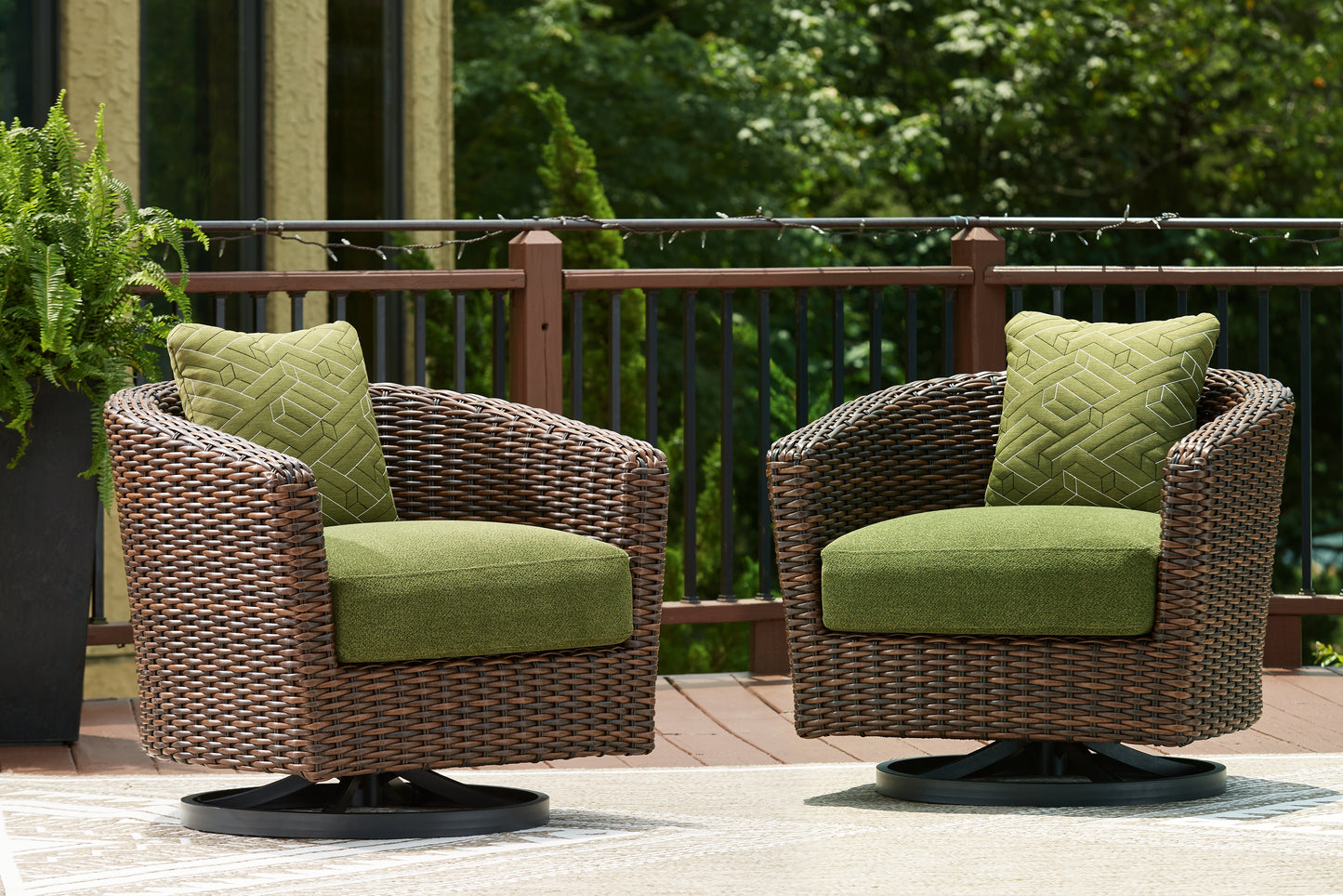 The Furniture Outlets - Ashley Furniture - Horizon Hall Outdoor - Swivel Lounge w/ Cushion / Brown/Green - P572-821