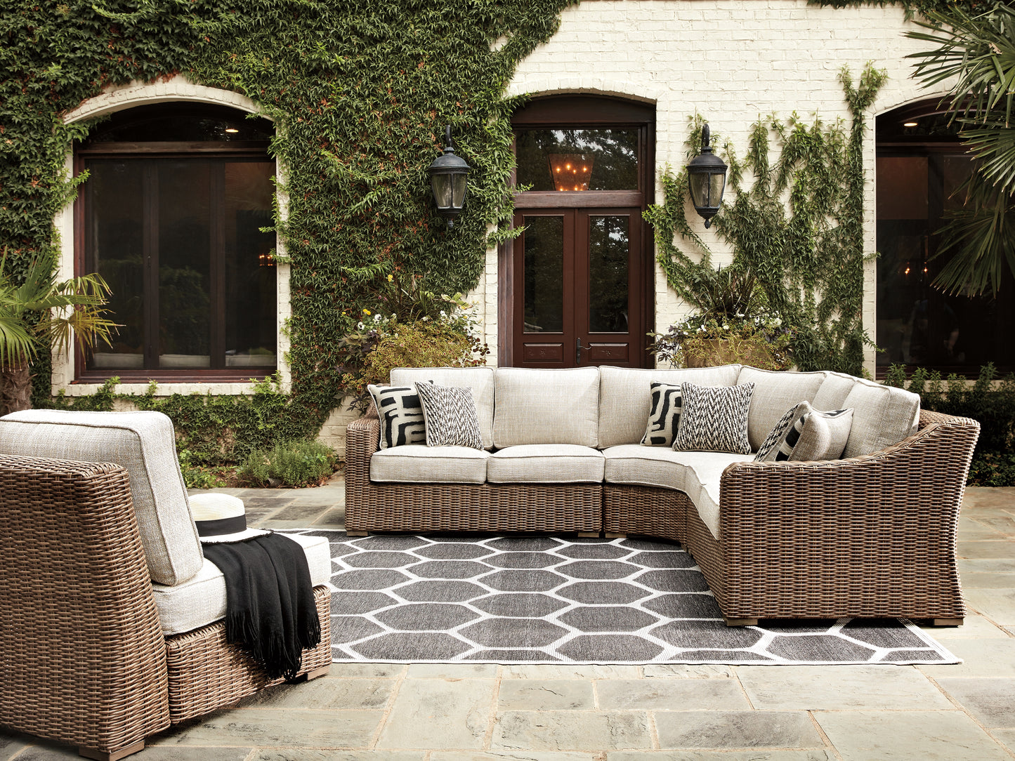 The Furniture Outlets - Ashley Furniture - Beachcroft Outdoor - 5-Piece Outdoor Seating Set / Beige - P791P8