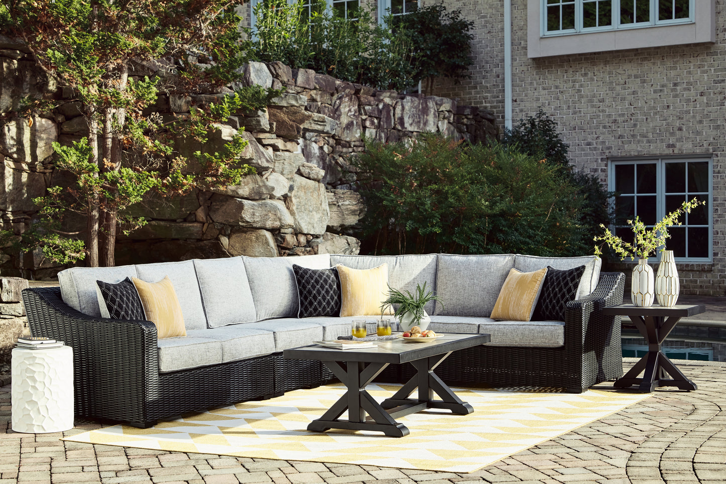The Furniture Outlets - Ashley Furniture - Beachcroft Outdoor - 4-Piece Outdoor Sectional / Black/Light Gray - P792P2