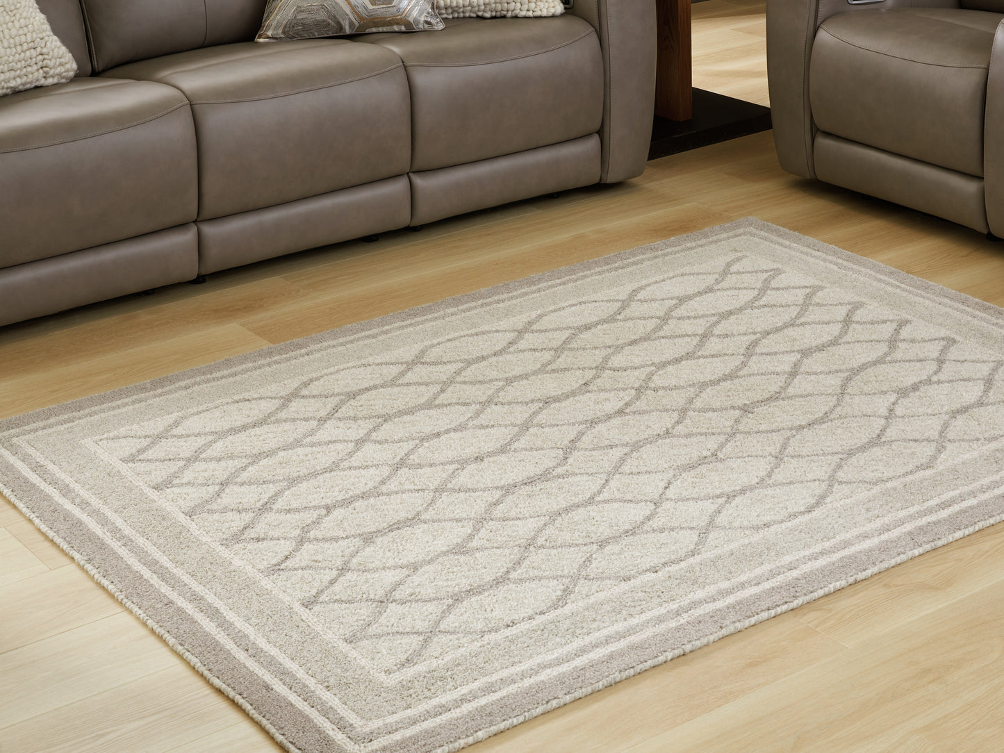 The Furniture Outlets - Ashley Furniture - Wimney Rug - Medium Rug / Gray - R407282