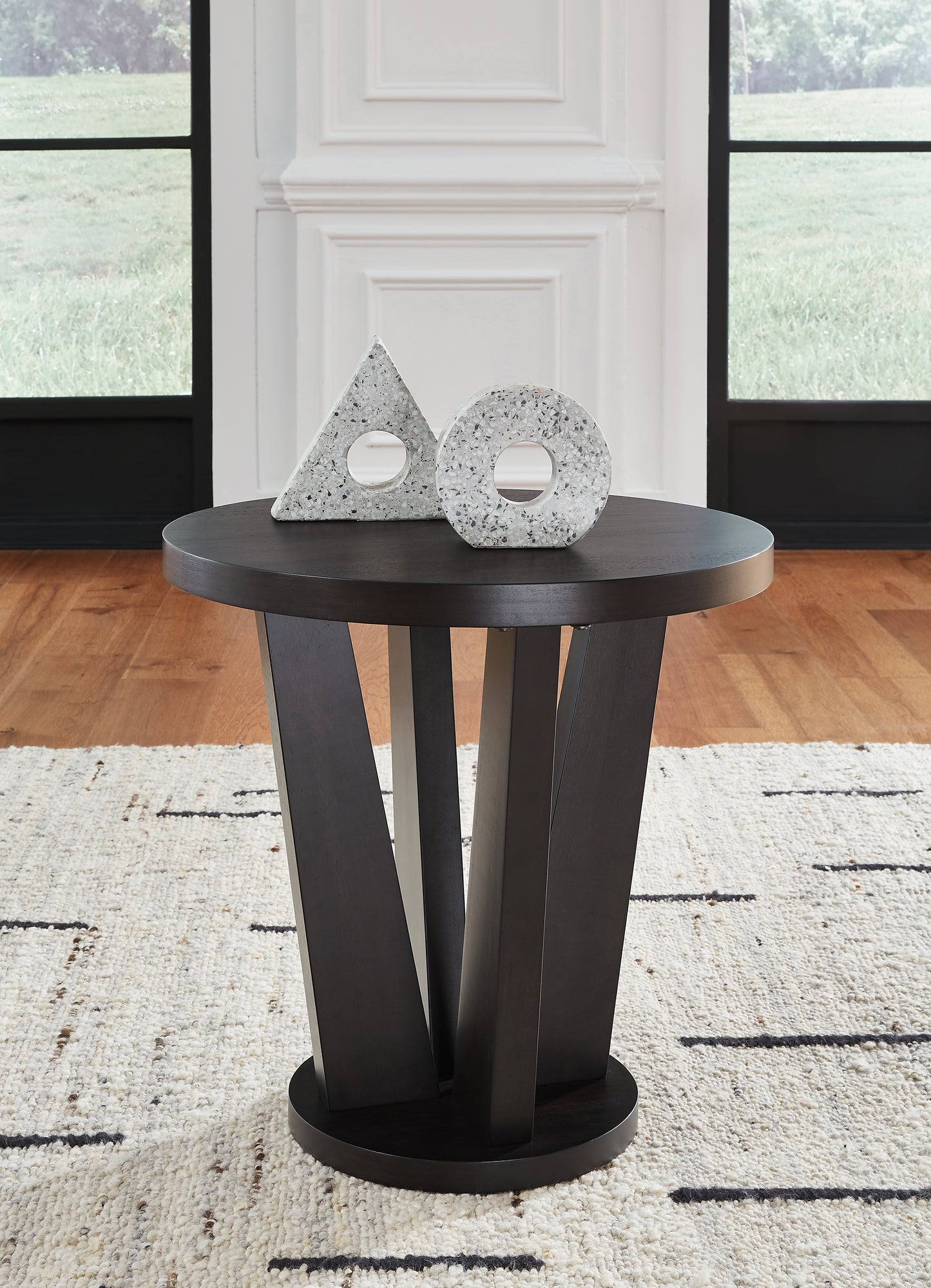 The Furniture Outlets - Ashley Furniture - Chasinfield End Table - Round End Table / Dark Brown - T458-6