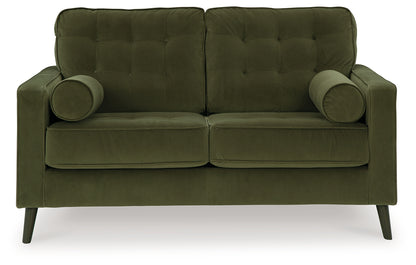 Reveon Lakes Living Room