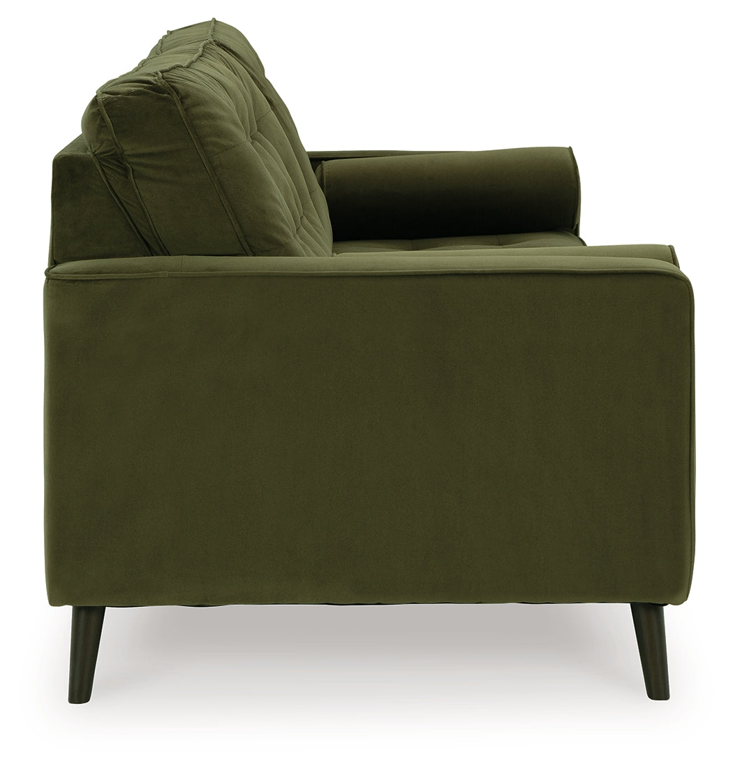 Reveon Lakes Living Room