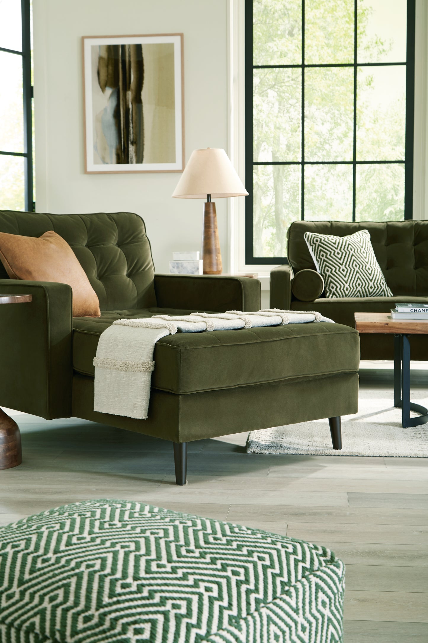 Reveon Lakes Living Room