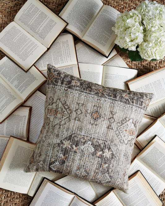 The Furniture Outlets - Ashley Furniture - Roseridge Pillows - Pillow (4/CS) / Brown/Black/Cream - A1000972