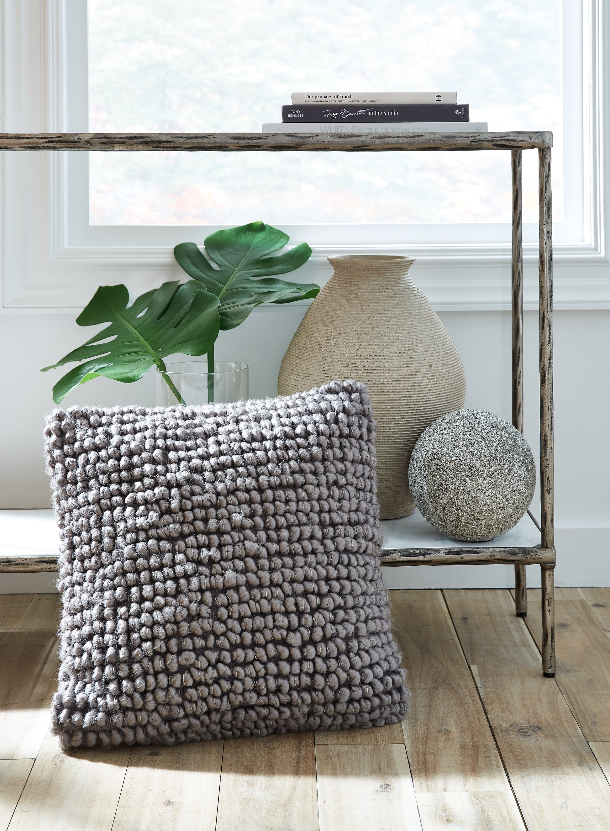The Furniture Outlets - Ashley Furniture - Aavie Pillows - Pillow (4/CS) / Gray - A1000977