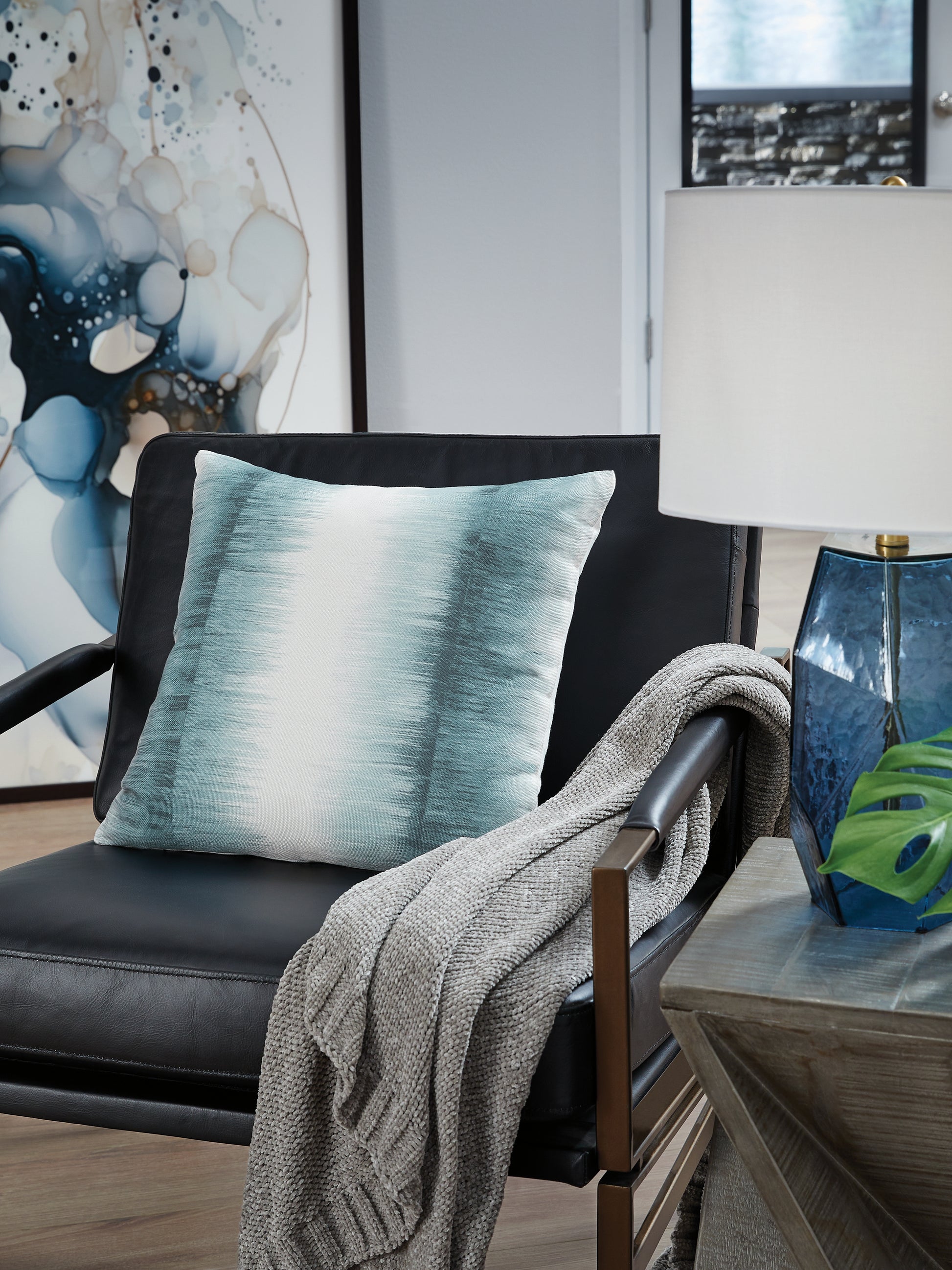 The Furniture Outlets - Ashley Furniture - Elonwich Pillows - Pillow (4/CS) / Teal/White - A1001106
