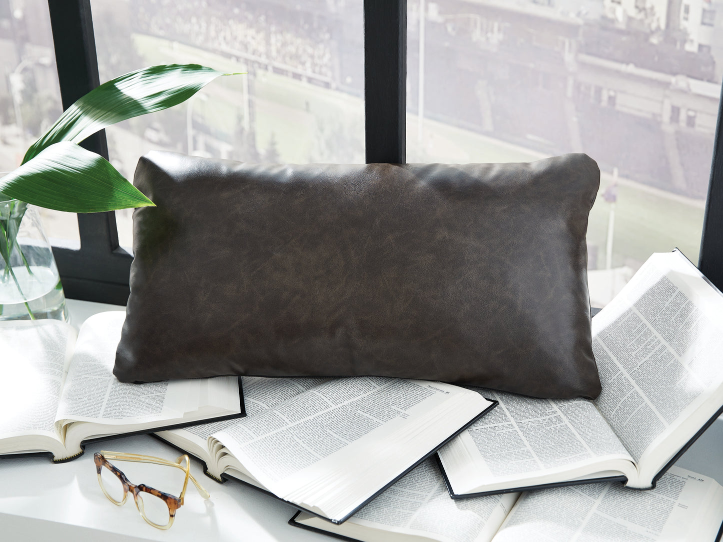 The Furniture Outlets - Ashley Furniture - Danvale Pillows - Pillow (4/CS) / Dark Brown - A1001142