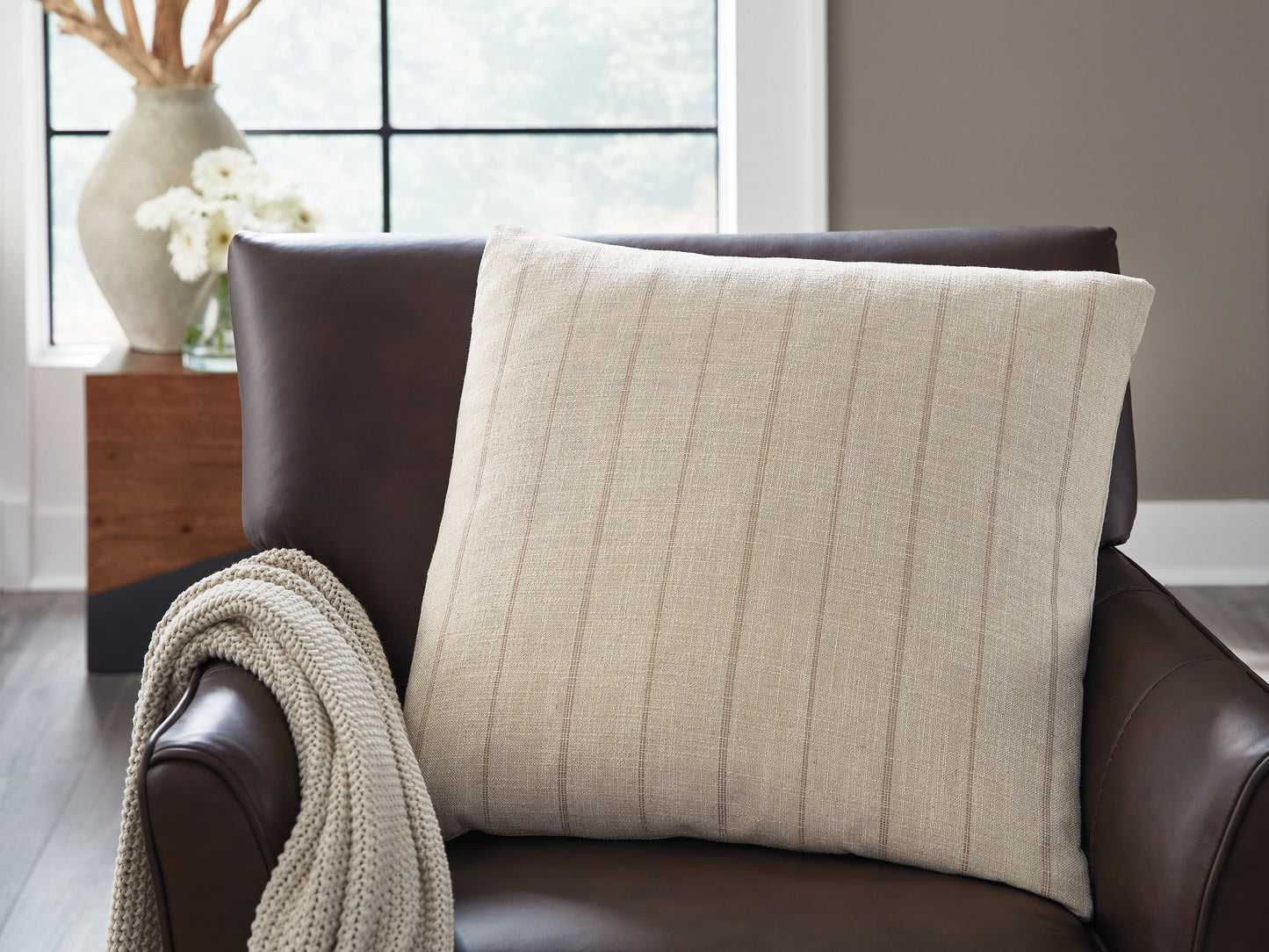 The Furniture Outlets - Ashley Furniture - Valwick Pillows - Pillow (4/CS) - A1001180