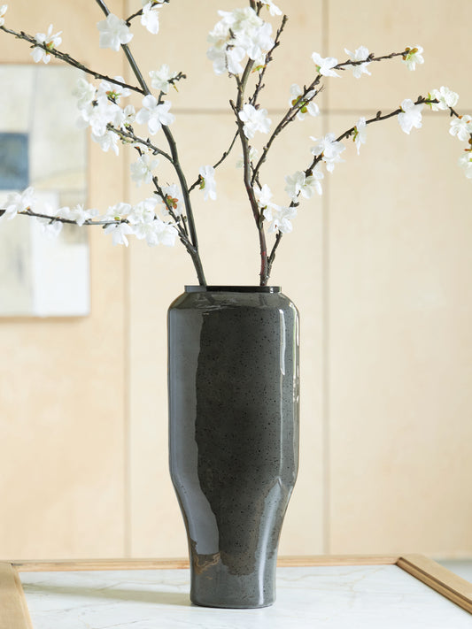 The Furniture Outlets - Ashley Furniture - Kierlain Vase - Vase / Gray/Black - A2000809