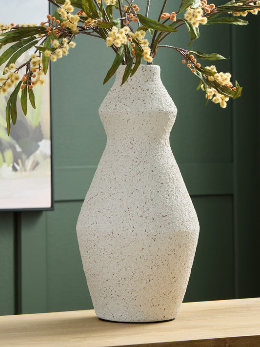 The Furniture Outlets - Ashley Furniture - Dawthorne Vase - Vase / Cream - A2000851