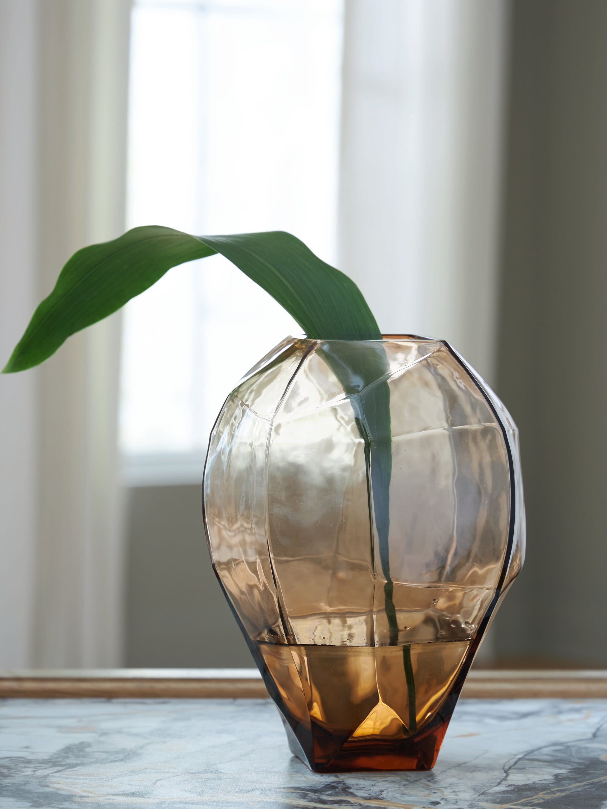 The Furniture Outlets - Ashley Furniture - Ewart Vase - Vase / Light Brown - A2000866
