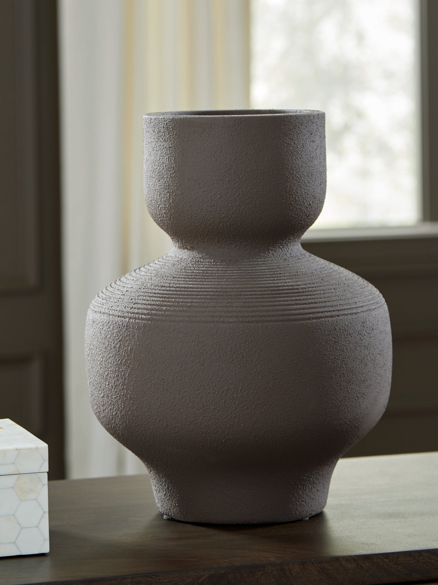 The Furniture Outlets - Ashley Furniture - Dalsen Vase - Vase / Brown - A2000872