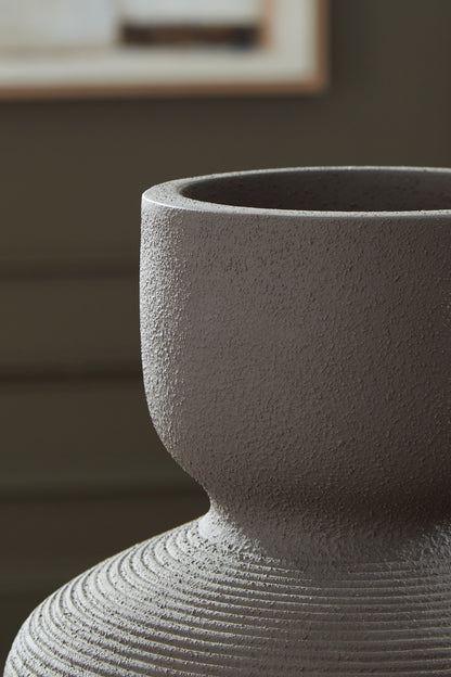 Dalsen Vase