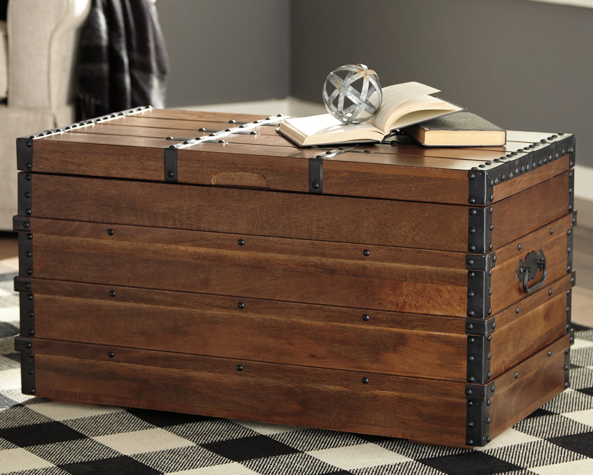 The Furniture Outlets - Ashley Furniture - Kettleby Storage Trunk - Storage Trunk / Brown - A4000096