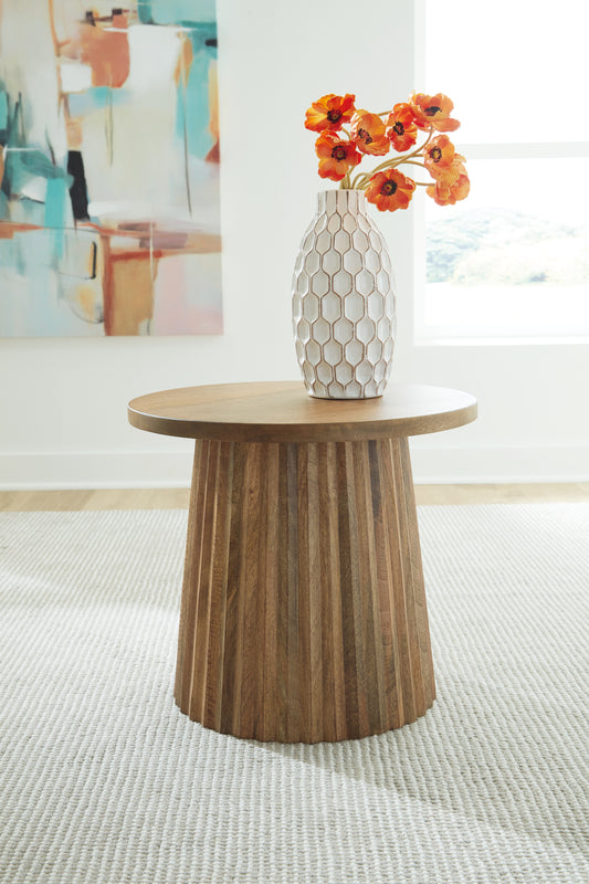 The Furniture Outlets - Ashley Furniture - Ceilby Accent Table - Accent Table / Black - A4000603