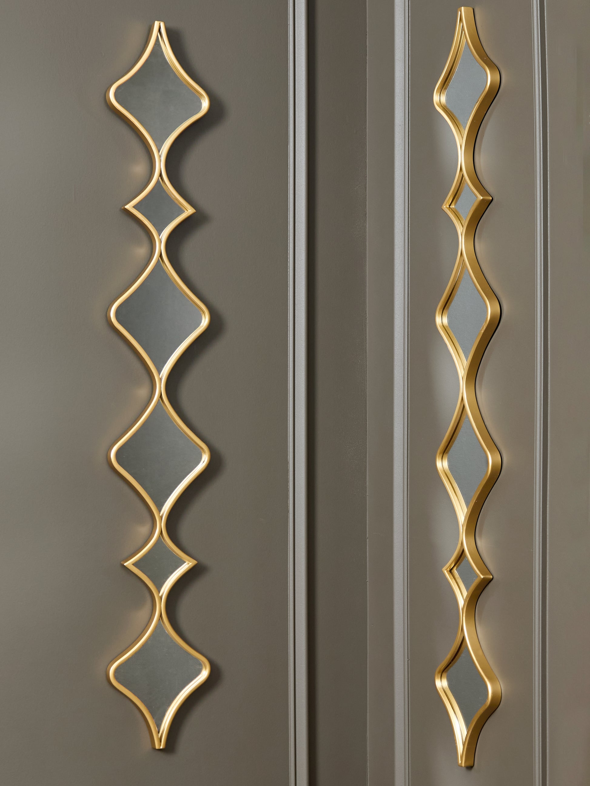 The Furniture Outlets - Ashley Furniture - Harriswood Mirror - Accent Mirror Set (Set of 2) / Gold Finish - A8010354