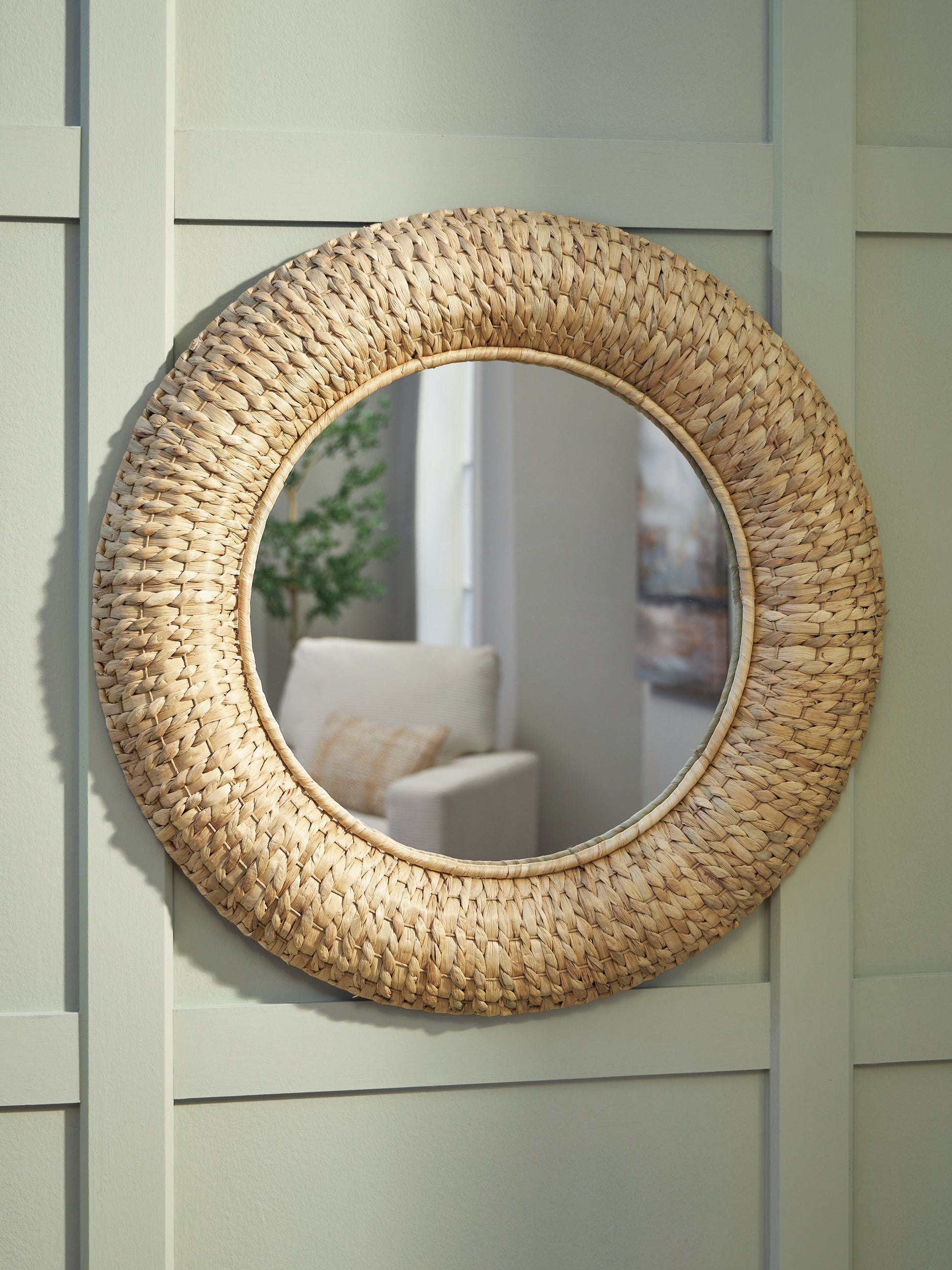 The Furniture Outlets - Ashley Furniture - Briggsburg Mirror - Accent Mirror / Natural - A8010437