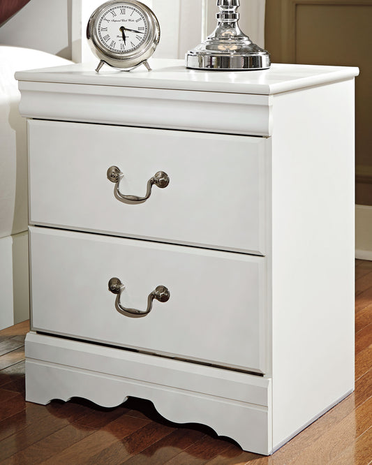 The Furniture Outlets - Ashley Furniture - Anarasia Bedroom - Dresser and Mirror / White - B129B3