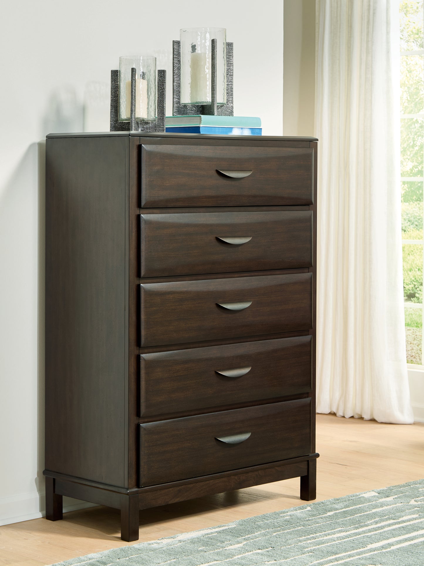 The Furniture Outlets - Ashley Furniture - Vanmore Bedroom - Five Drawer Chest / Dark Brown - B479-46