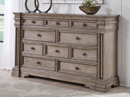 The Furniture Outlets - Ashley Furniture - Blairhurst Bedroom - King Panel Bed / Light Grayish Brown - B916B4